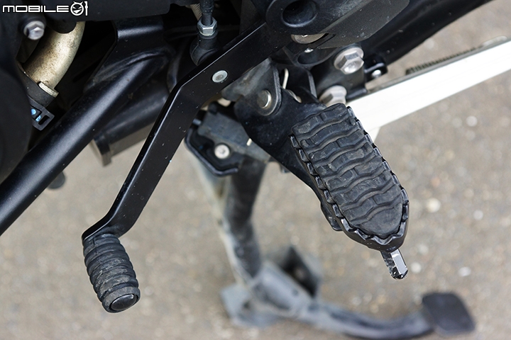 英式多功能悍虎 Triumph Tiger 800 XRx