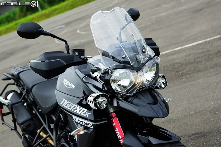 英式多功能悍虎 Triumph Tiger 800 XRx