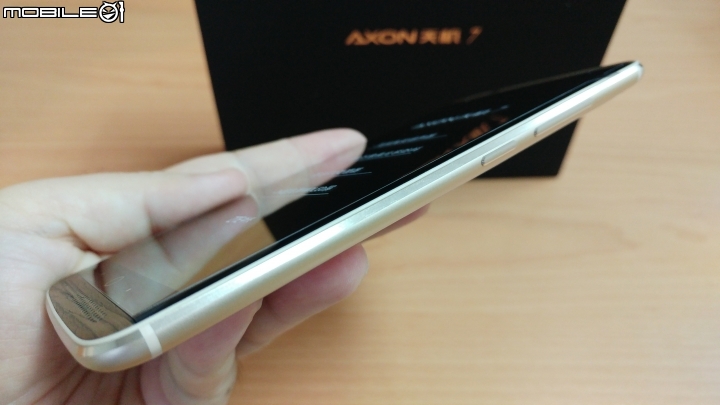 [開箱]又一台4G+3G雙卡!!中興 ZTE AXON 7 天機7 頂配版 6GB/128GB 壓力感應 胡桃木紋路 簡單開箱~