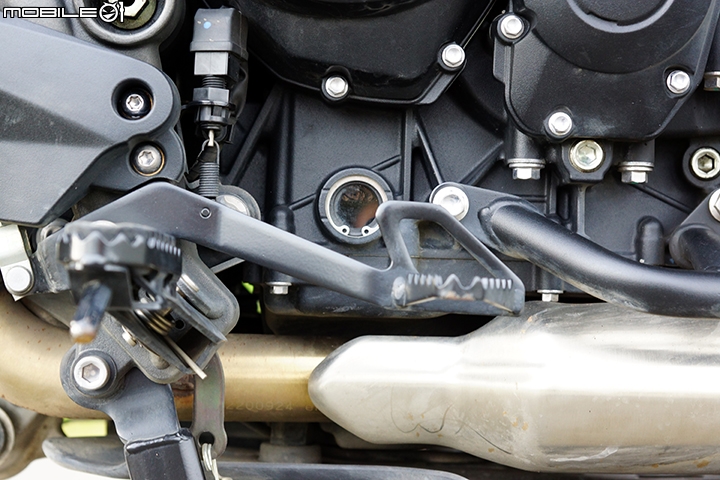 英式多功能悍虎 Triumph Tiger 800 XRx
