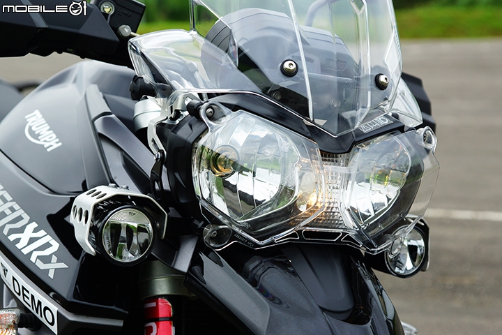 英式多功能悍虎 Triumph Tiger 800 XRx