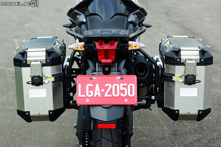 英式多功能悍虎 Triumph Tiger 800 XRx