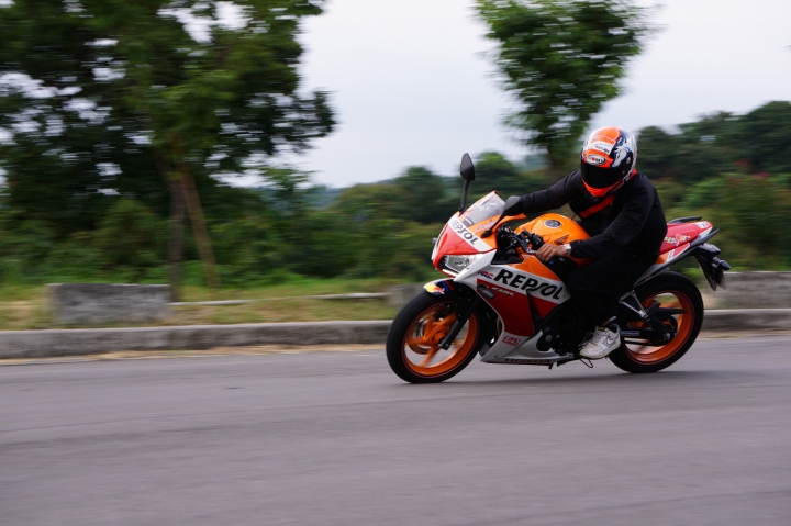 CBR300r 力豹仕 不專業開箱