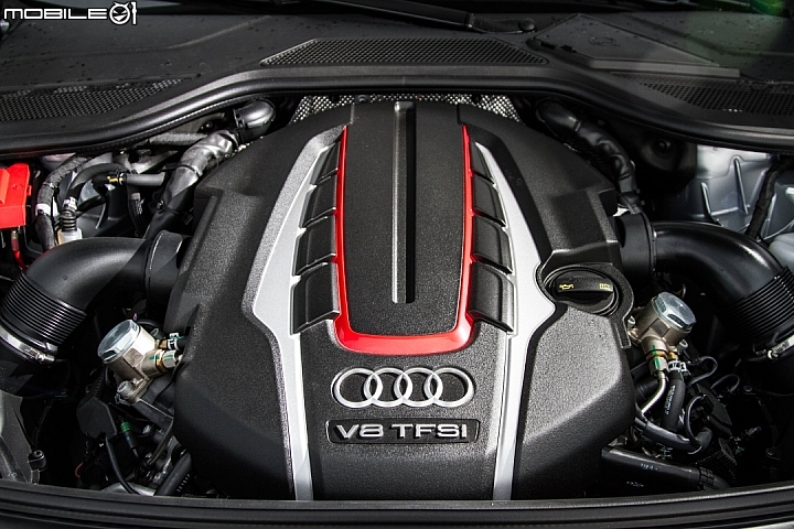 低調的強悍 Audi S8 Plus
