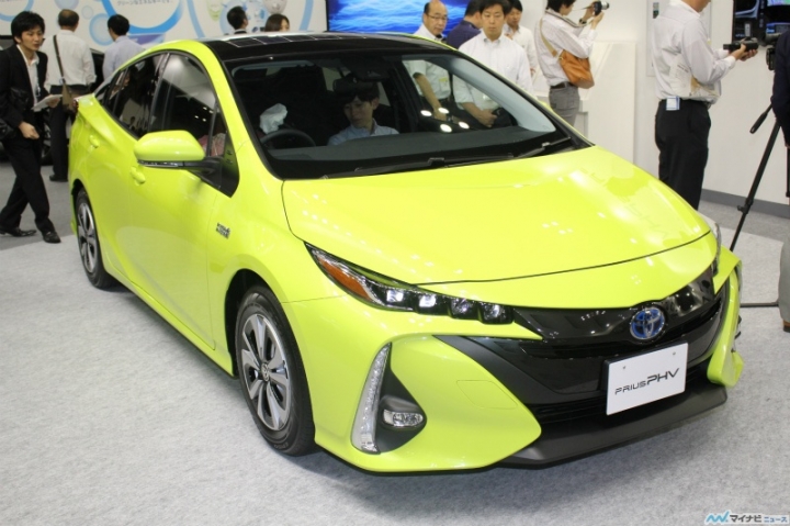 日規 PRIUS PHV 太陽能充電板全球首發 ~(美規PRIME)
