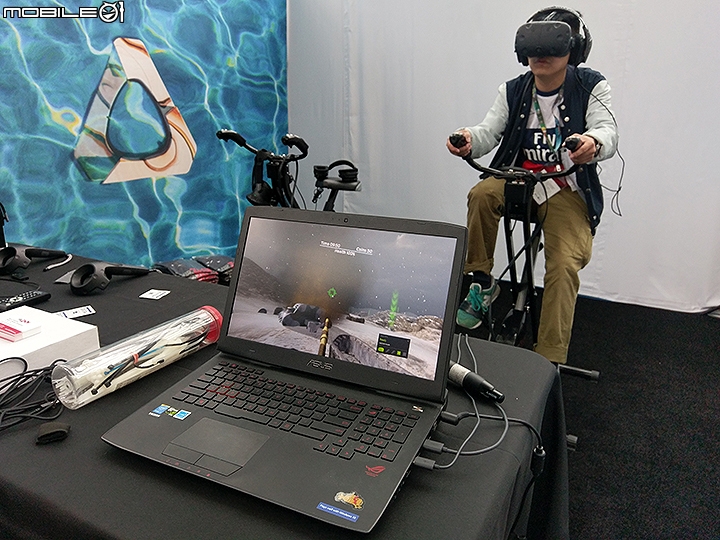 【E3 16】VirZOOM智慧腳踏車 在家也能透過HTC Vive來健身
