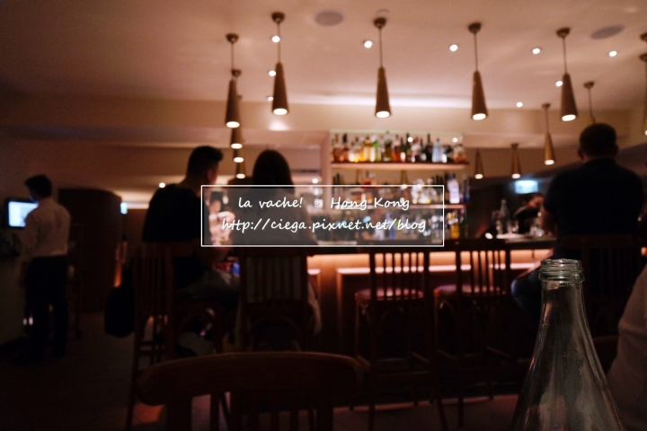 【香港│中環美食】La Vache!法式牛排Steak Frites✈在SOHO區享受我的巴黎生日夜晚│法式小酒館、2015年香港人最多打卡次數熱門餐廳