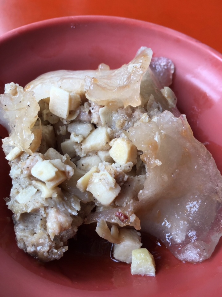 【美食。食記】雲林 西螺 三角大水餃 像肉圓結果是水晶餃 外皮微彈 內餡略軟