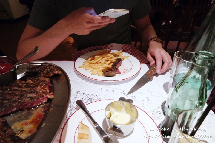 【香港│中環美食】La Vache!法式牛排Steak Frites✈在SOHO區享受我的巴黎生日夜晚│法式小酒館、2015年香港人最多打卡次數熱門餐廳
