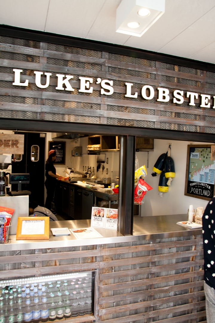 【美食。食記】神戶 元町 LUKE'S神戸店 龍蝦味淡 麵包香鹹 表參道有名龍蝦三明治