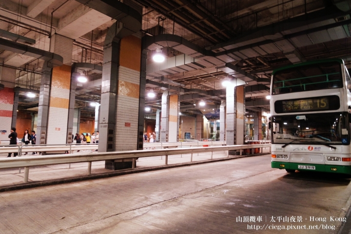 【香港│太平山】山頂纜車與太平山夜景✈票選世界四大夜景之一、近距離俯瞰香港│山頂纜車、巴士與計程車交通攻略懶人包