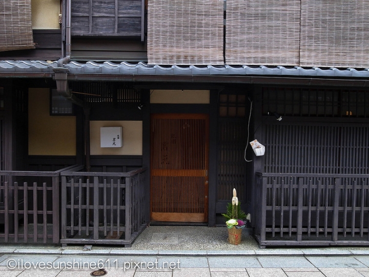 大阪四天三夜行硬要衝京都:清水寺+花見小路+岡本和服體驗分享