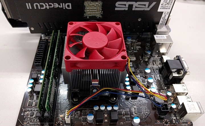 AMD Athlon X4 845 桌機版 Carrizo 和新夥伴 G550M