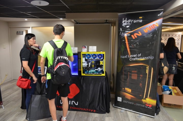 迎廣C750W 白金牌電源供應器入手 (圖文多)