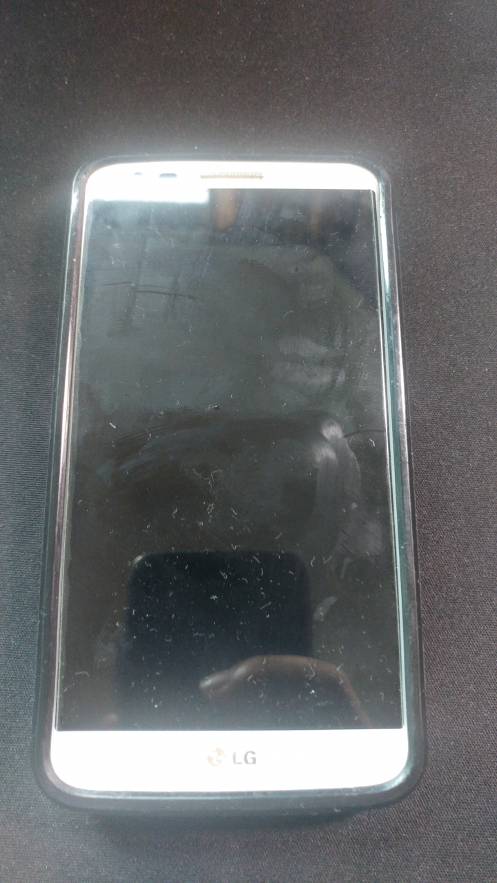 想告訴大家 LG g5 容易受潮 請大家小心