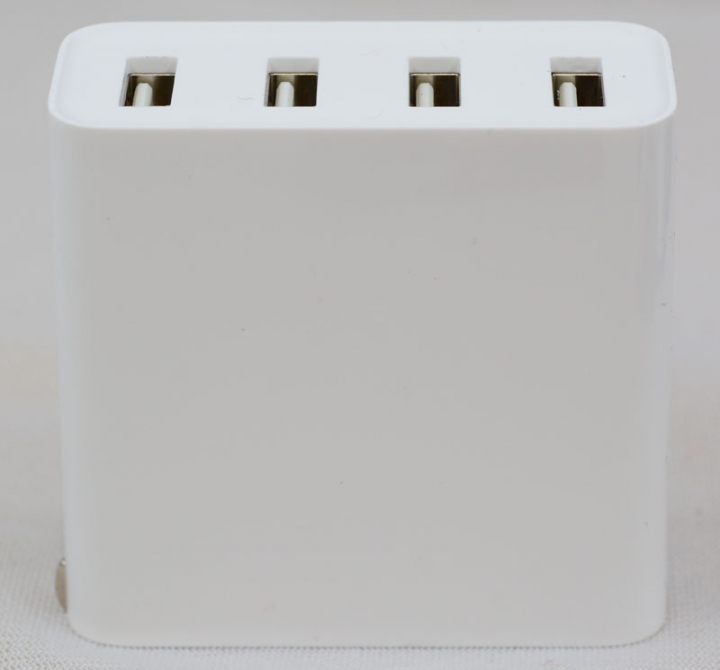帝聞DVE代工的小米USB充電器四埠版CDQ01ZM簡介測試