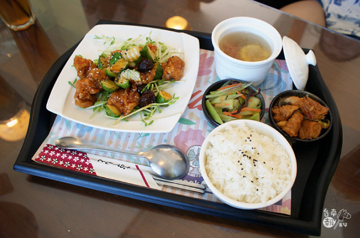 【吃】【台南美食餐廳】米樂咖啡簡餐|炸物免費兌換!魚比手掌大的私房料理超好吃!