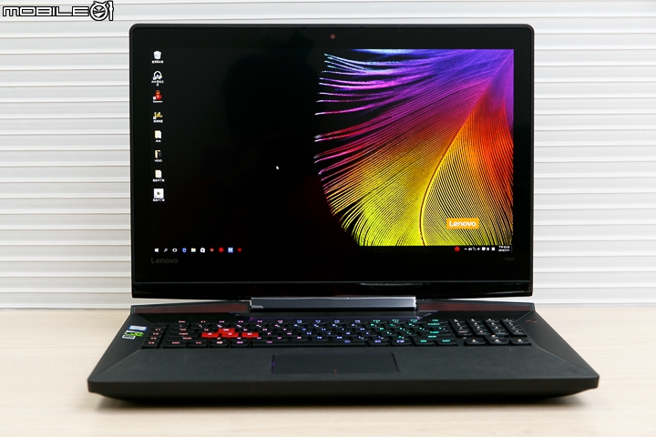 具備單鍵超頻與多彩機械鍵盤的 Lenovo IdeaPad Y900