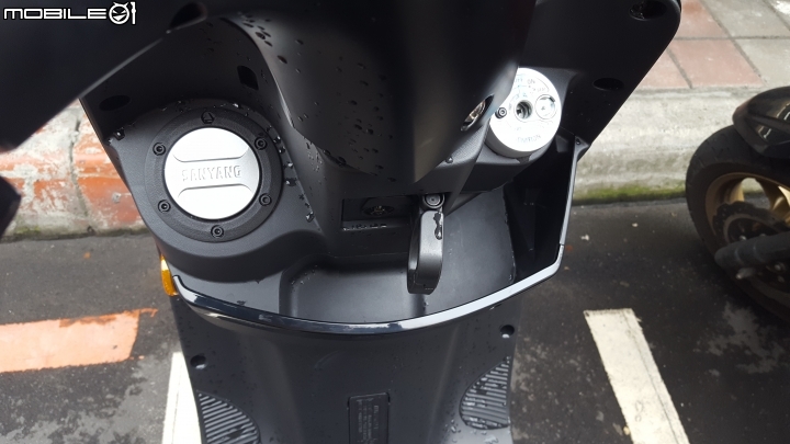 SYM MII110 消光黑 - 網購開箱分享