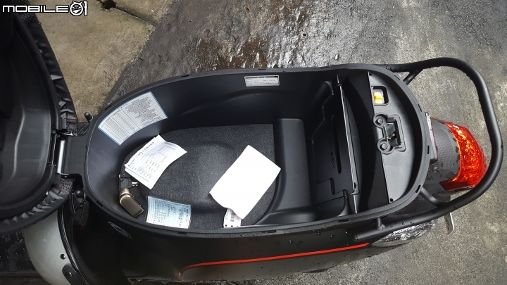 SYM MII110 消光黑 - 網購開箱分享