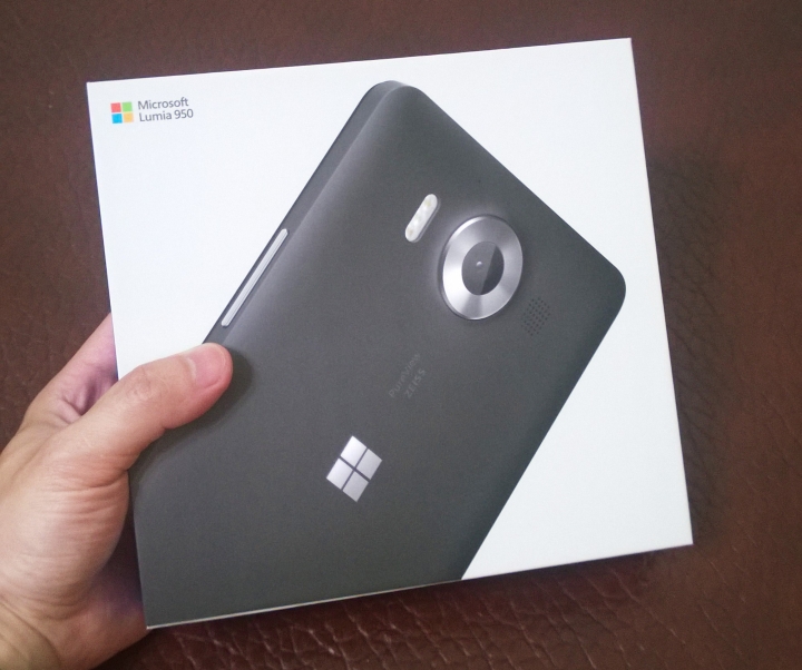 ::: Lumia 950 簡單開箱 ::::