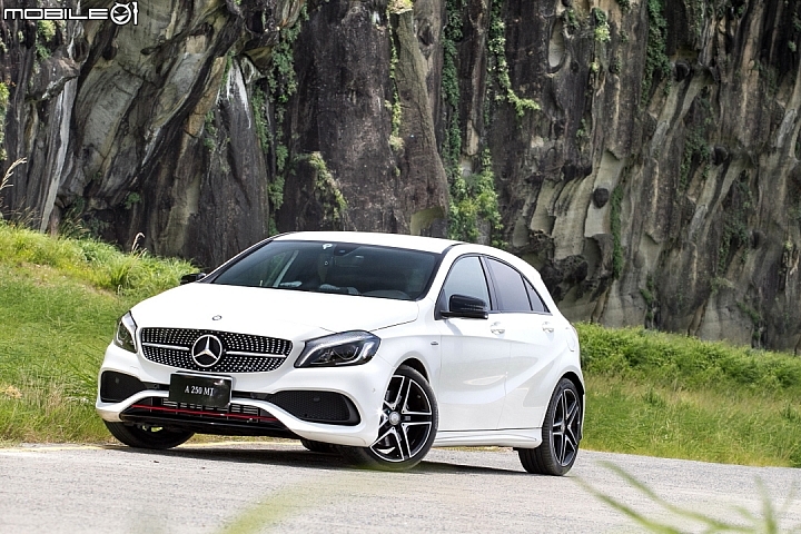 身份限量 錯過不再 Mercedes-Benz A250 Sport 6MT