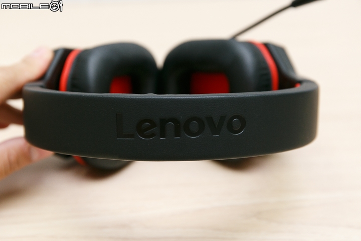 具備單鍵超頻與多彩機械鍵盤的 Lenovo IdeaPad Y900