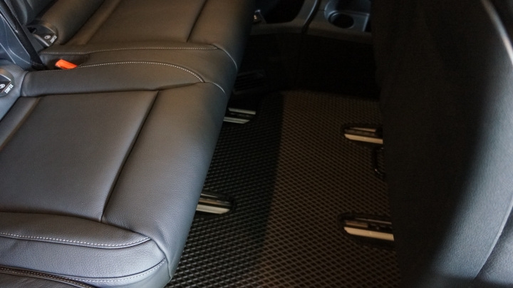 【簡單開箱 】載貨|出遊的好夥伴 Mercedes V250D