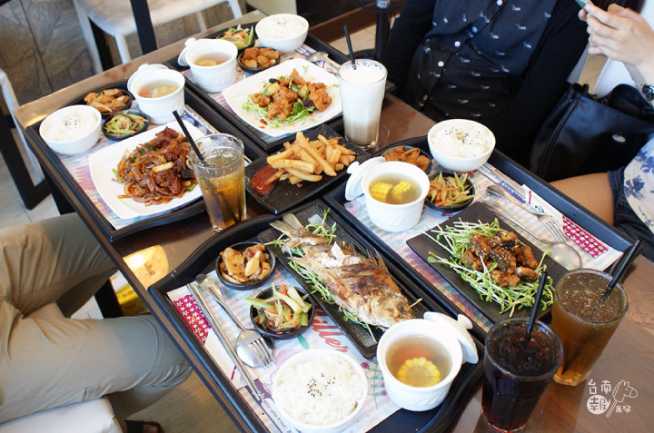 【吃】【台南美食餐廳】米樂咖啡簡餐|炸物免費兌換!魚比手掌大的私房料理超好吃!