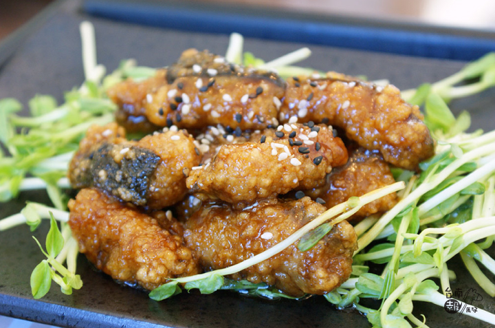 【吃】【台南美食餐廳】米樂咖啡簡餐|炸物免費兌換!魚比手掌大的私房料理超好吃!
