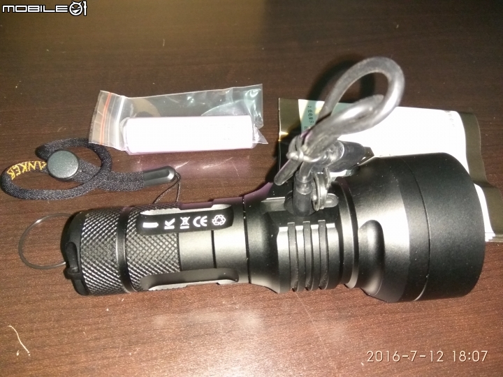 Manker U21 XHP35 HI USB充電手電筒
