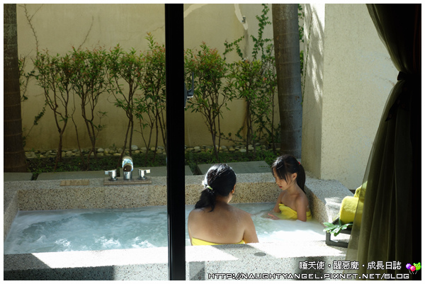 嗨翻《墾丁凱撒》全梭哈➤海豚老師探險隊、親子SPA愈玩愈香DIY (高鐵墾丁聯票75折)