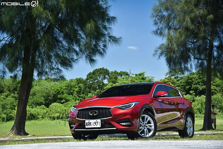 高度競爭力 Infiniti Q30 1.6t風尚版試駕報導