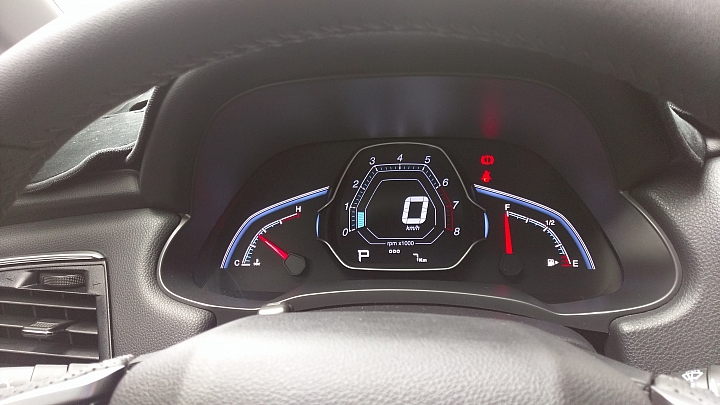 201606/30 Luxgen S3–旗艦白交車小開箱