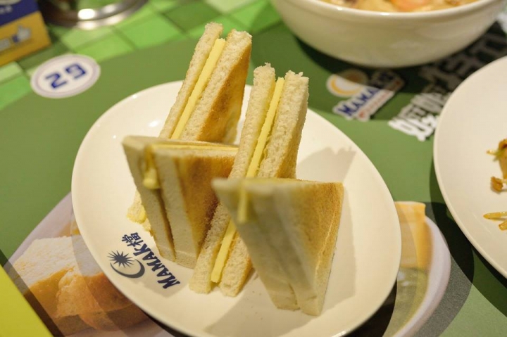 台北大安區美食 ▌MAMAK檔 馬來西亞餐廳 星馬料理 捷運忠孝敦化站 台北東區捷運美食 壁畫彩繪餐廳