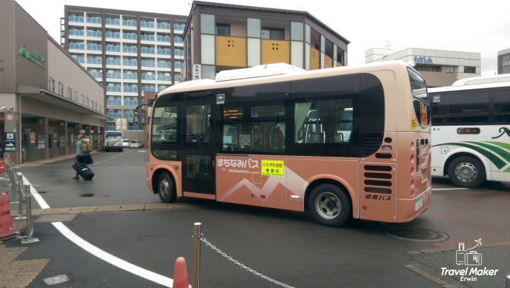【日本。中部】《高山市》櫻山八幡宮&飛驒高山古街必吃坂口屋飛騨牛握り寿司