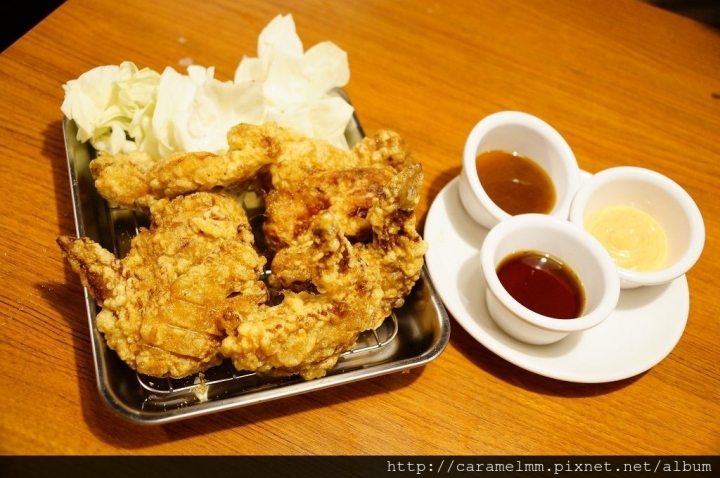 【台北大安】卡布里炸雞 大大大滿足套餐 必點推薦 多樣菜點一次滿足 不僅超值也優質!香酥薄脆粉衣搭配大噴汁炸雞 吮指回味啊!東區/大安路/忠孝復興捷運