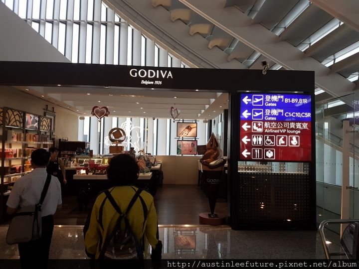 香港一日遊-華航777台北→香港