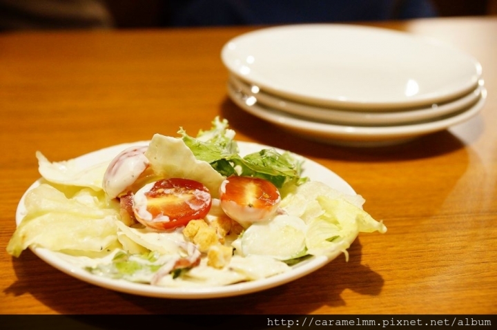 【台北大安】卡布里炸雞 大大大滿足套餐 必點推薦 多樣菜點一次滿足 不僅超值也優質!香酥薄脆粉衣搭配大噴汁炸雞 吮指回味啊!東區/大安路/忠孝復興捷運