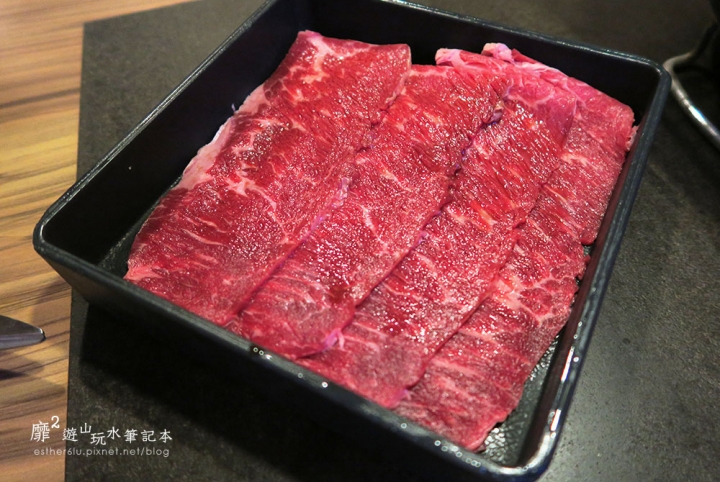 土城~燒肉眾 精緻炭火燒肉吃到飽(土城店)