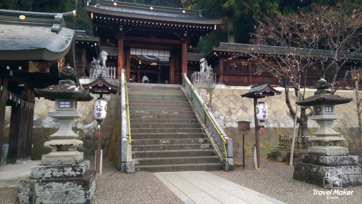 【日本。中部】《高山市》櫻山八幡宮&飛驒高山古街必吃坂口屋飛騨牛握り寿司