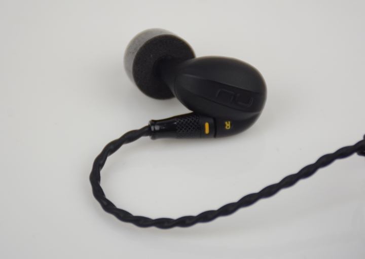 多單體耳機新選擇--Optoma Nuforce HEM8 四單體動鐵耳機