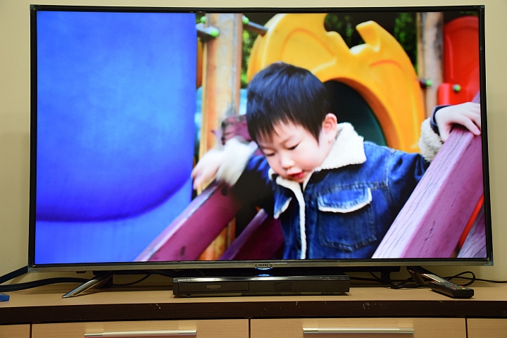 UHD disc player 與 BenQ 50IZ7500 絕妙搭配體驗 4K 完美呈現