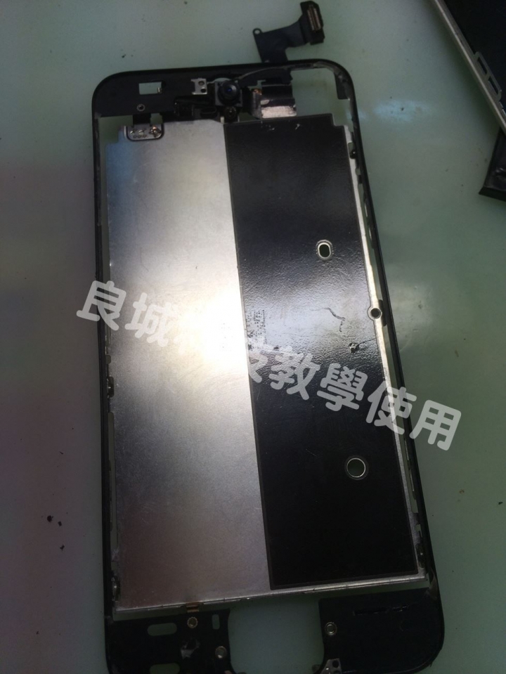 I Phone 5S 五馬分屍(不專業維修分享)