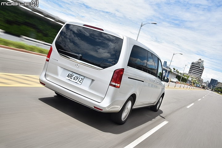 新勢力來襲 Mercedes-Benz V250d Avantgarde
