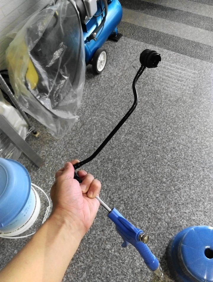 AUDI A3 8P 2.0T 加油一直跳槍,DIY 排除 EVAP 管路阻塞