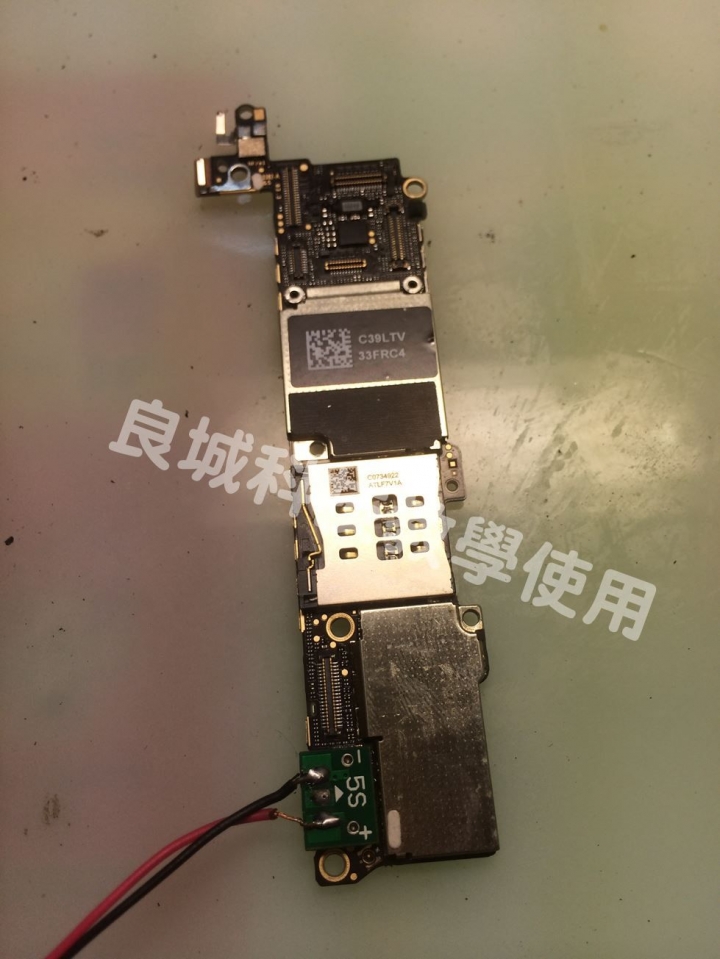 I Phone 5S 五馬分屍(不專業維修分享)