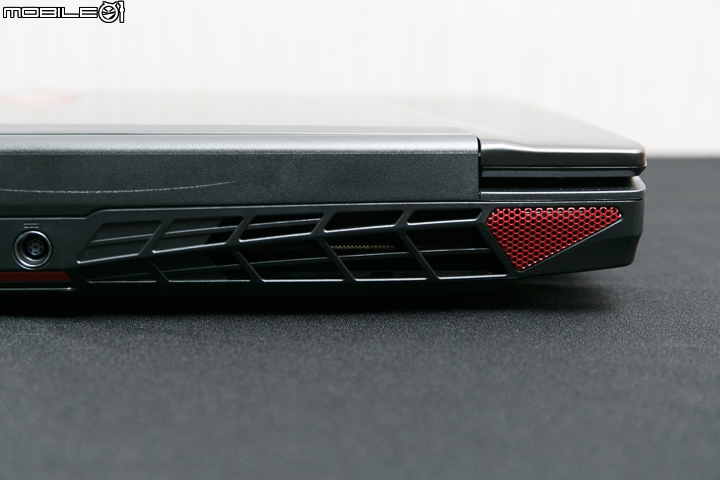 嶄新效能時代 MSI GT72VR 6RD DOMINATOR