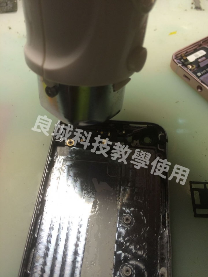 I Phone 5S 五馬分屍(不專業維修分享)