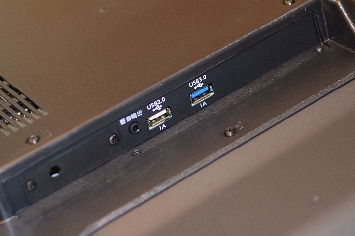 UHD disc player 與 BenQ 50IZ7500 絕妙搭配體驗 4K 完美呈現
